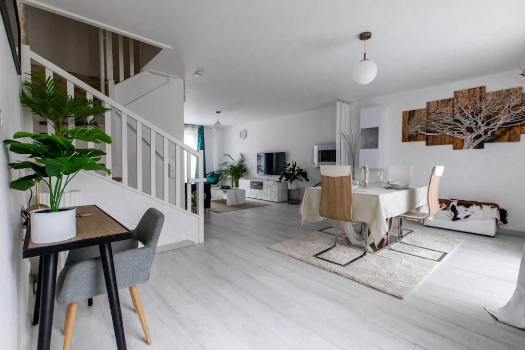 Forest Chic : Maison San Marina Apartman Parmain Kültér fotó